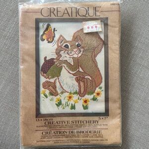 Adorable 5x7 vintage Crewel Kit